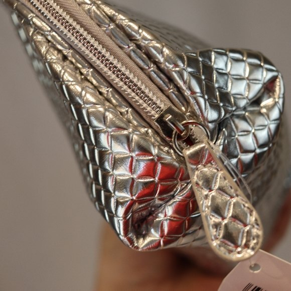 Nordstrom Silver Metallic Makeup Cosmetic Bag Compact Travel Organizer Chic Case - Picture 6 of 8